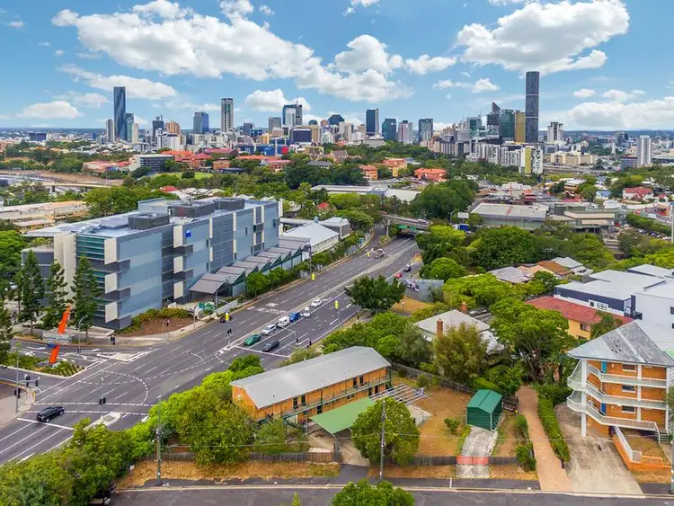 Main view of Homely block of units listing, 34 Lower Clifton Terrace, Red Hill QLD 4059