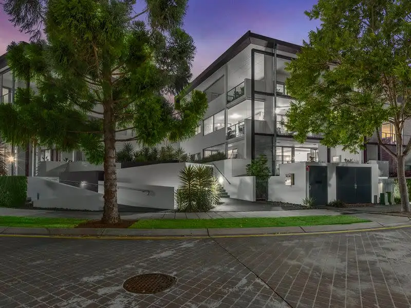 Main view of Homely apartment listing, 34/44 Addison Avenue, Bulimba QLD 4171