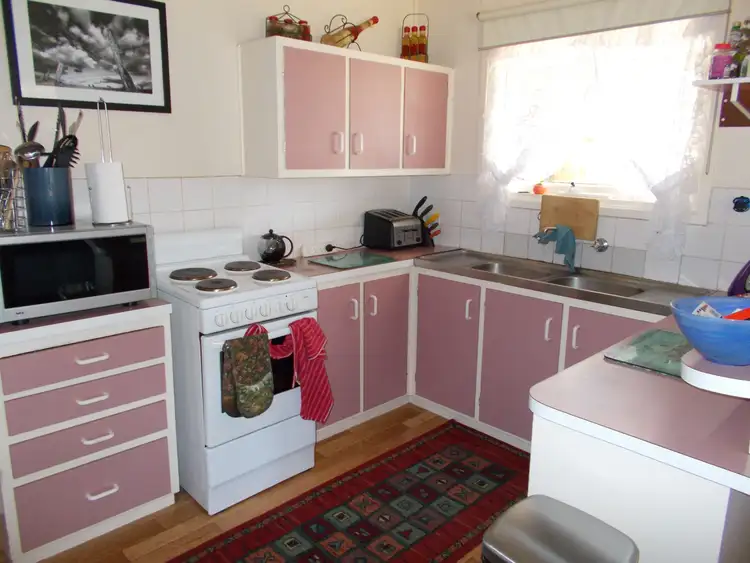 Second view of Homely house listing, 6 Western Drive, Bordertown SA 5268