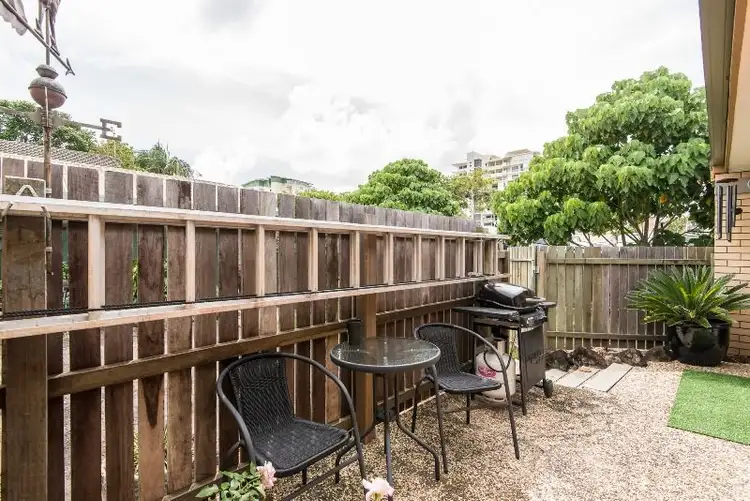 Sixth view of Homely villa listing, 6/107 Landsborough Parade, Golden Beach QLD 4551