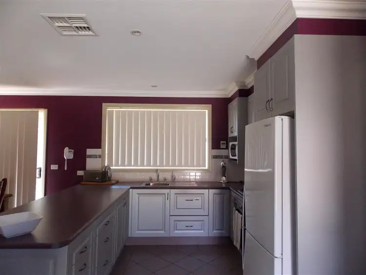 Third view of Homely block of units listing, 1-6/44 Brolgan Road, Parkes NSW 2870