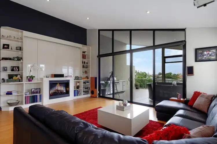 Main view of Homely townhouse listing, 2/19 Waratah Avenue, Biggera Waters QLD 4216
