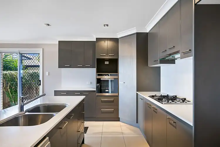 Fifth view of Homely unit listing, Unit 2/208 Stenner Street, Middle Ridge QLD 4350