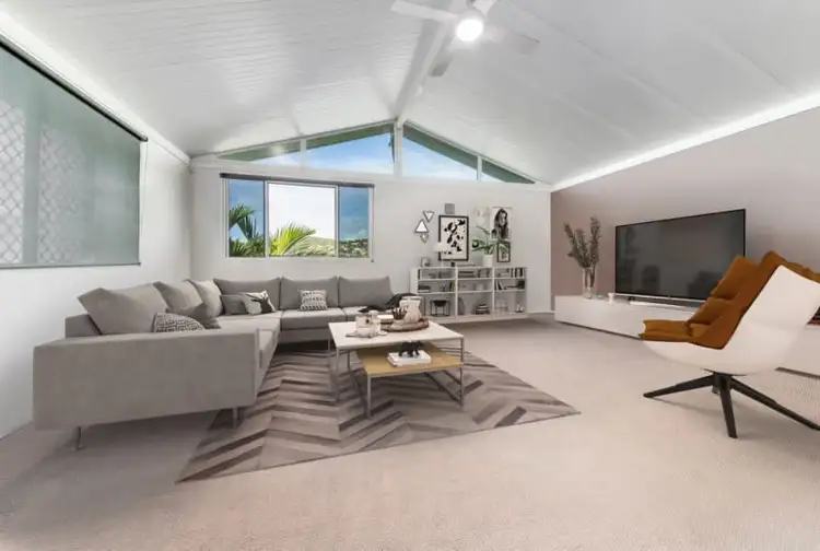 Sixth view of Homely house listing, 10 Crayke Court, Pacific Heights QLD 4703