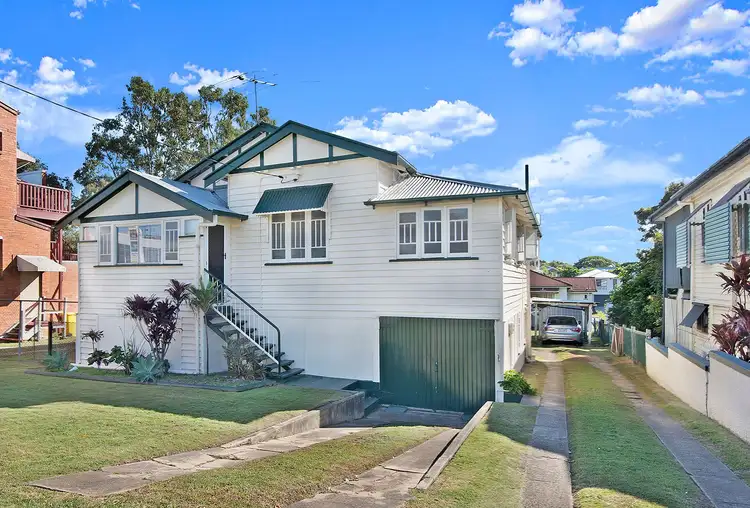 8 Oliver Street, Kedron QLD 4031