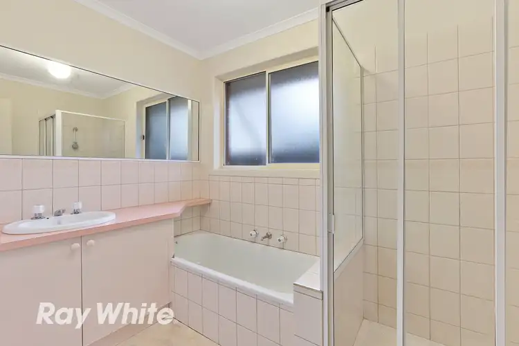 Fifth view of Homely house listing, 4 Swindon Court, Lara VIC 3212