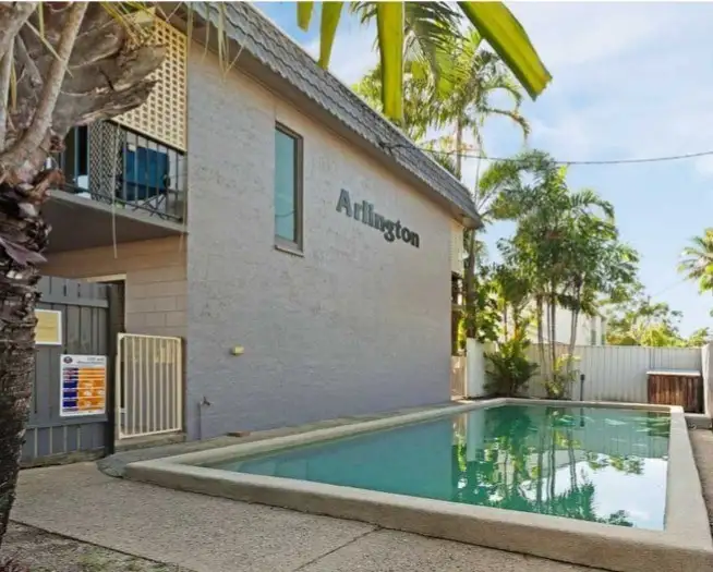 2/120 Greenslopes Street, Edge Hill QLD 4870