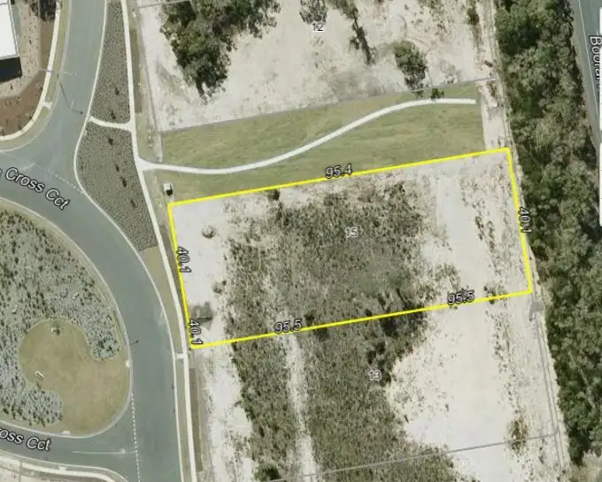 48/15 Southern Cross Circuit, Urangan QLD 4655