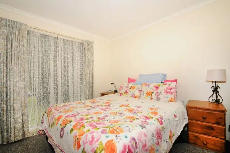 Seventh view of Homely house listing, 4 Minka Court, Skye VIC 3977