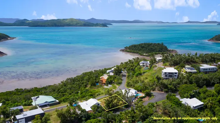 12 Passage Avenue, Shute Harbour QLD 4802