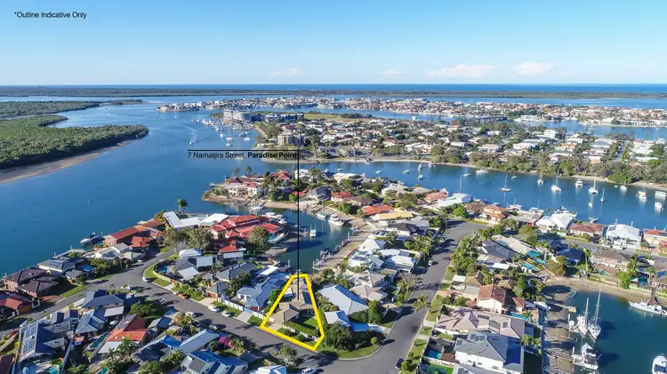 7 Namatjira Street, Paradise Point QLD 4216