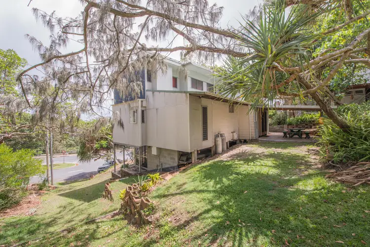 3 Yarrong Road, Point Lookout QLD 4183