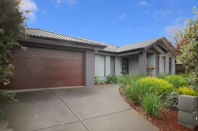 19 Sanoma Drive, Skye VIC 3977