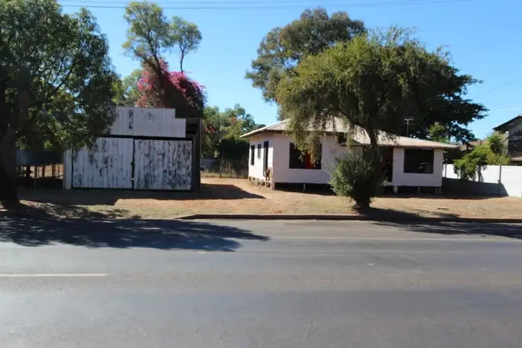 23 Sturt Street, Charleville QLD 4470