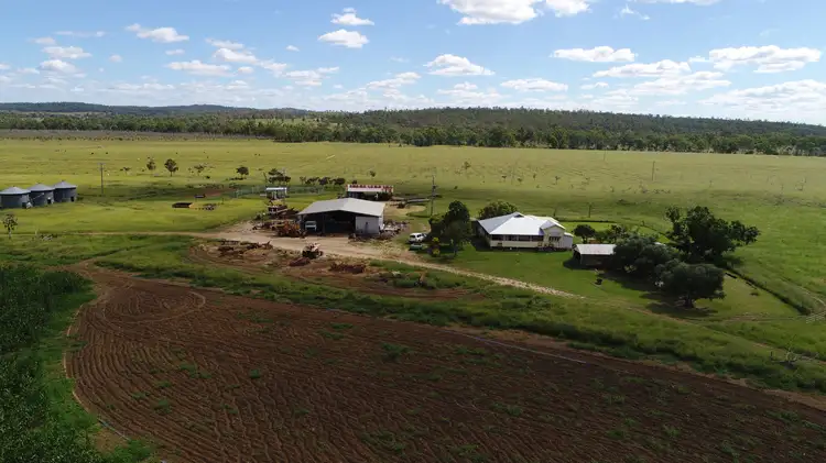 24949 Burnett Highway, Eidsvold QLD 4627