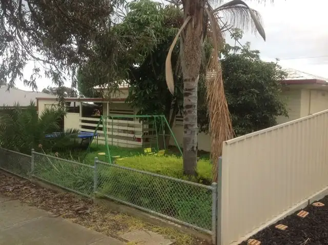 20 Melrose Avenue, Clearview SA 5085