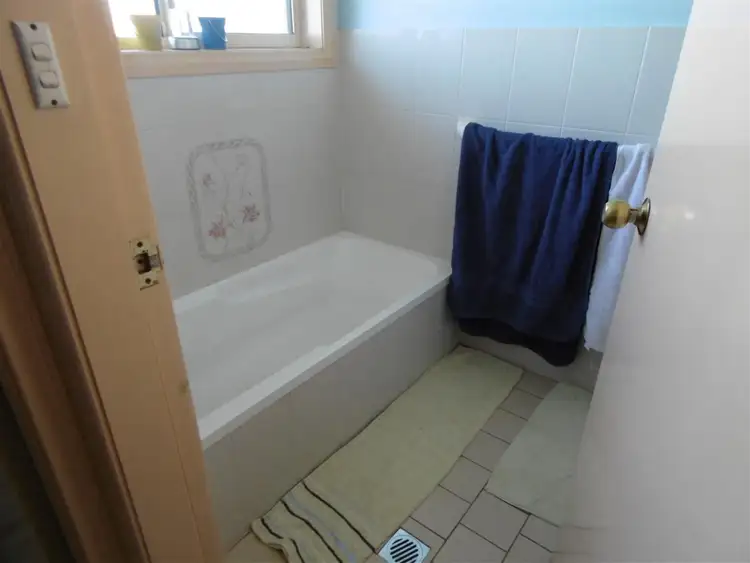 Sixth view of Homely house listing, 2 Warragrah Place, Parkes NSW 2870