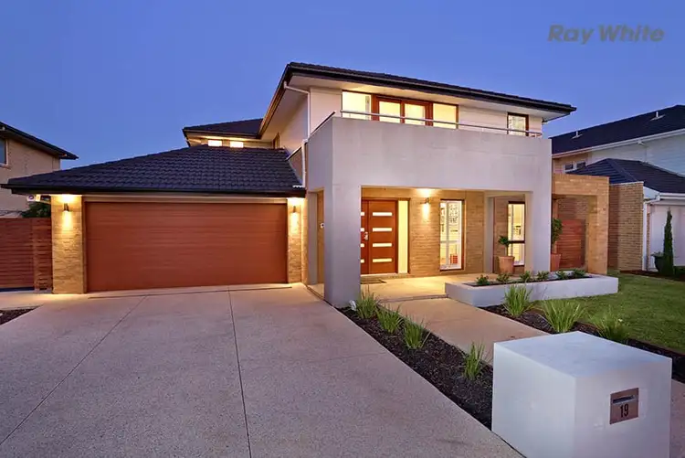 19 Meridian Close, Sanctuary Lakes VIC 3030
