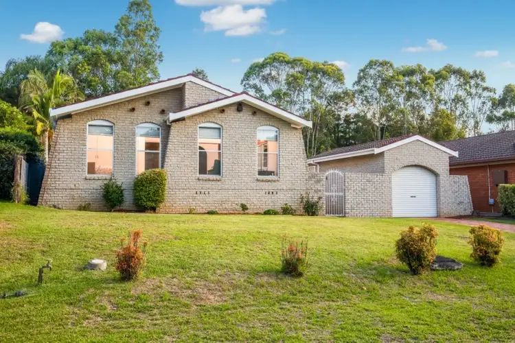 11 Grevillea Grove, Baulkham Hills NSW 2153