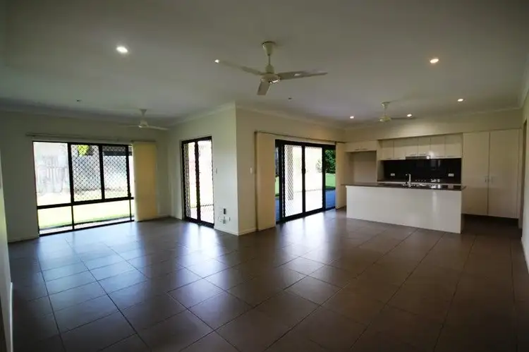 9 Best Street, Mareeba QLD 4880