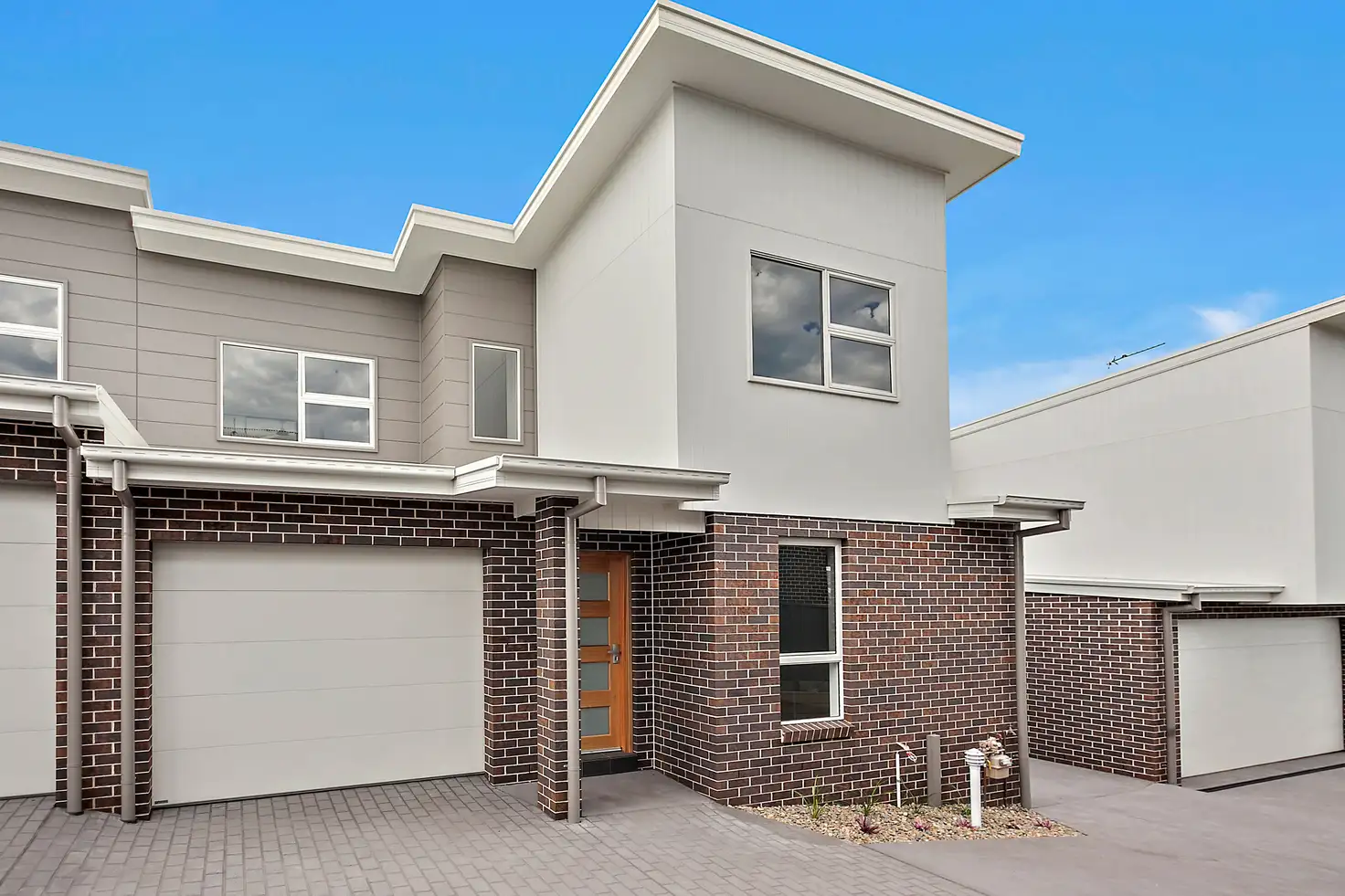 Main view of Homely townhouse listing, 2/140 Pioneer Drive, Flinders NSW 2529