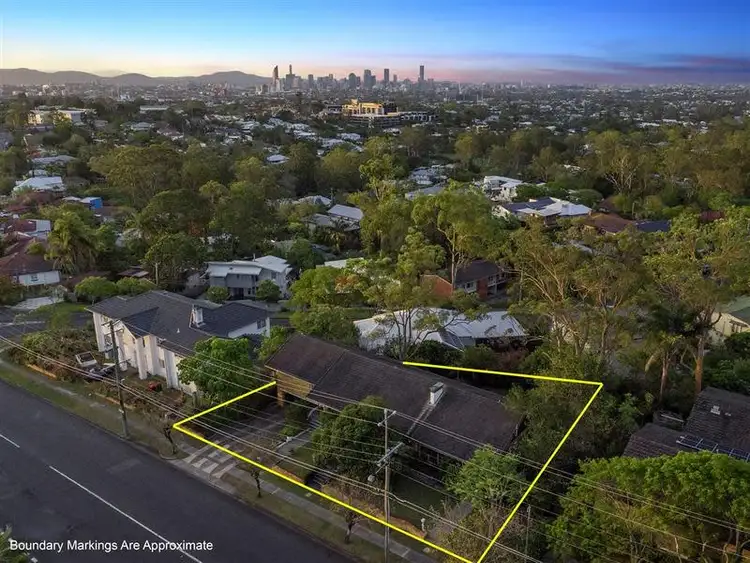 544 Cavendish Road, Coorparoo QLD 4151