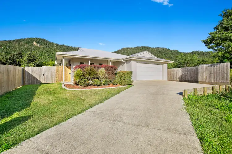 25 Corrimandle Grove, Cannonvale QLD 4802