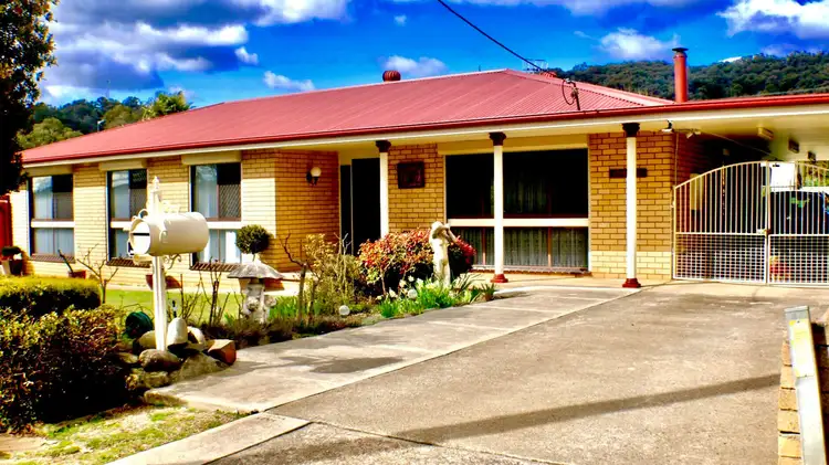 16 KING Street, Tumbarumba NSW 2653
