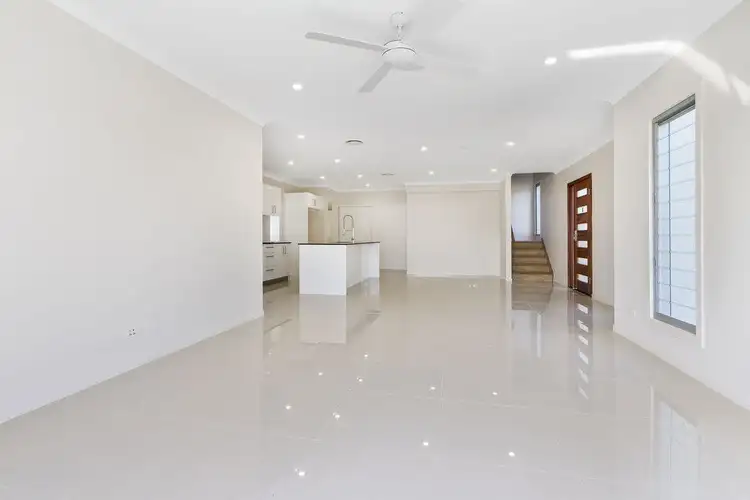 Fifth view of Homely house listing, 1and2/17 Holly Avenue, Hollywell QLD 4216
