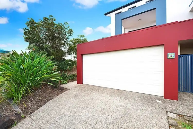 1/492 Christine Avenue, Robina QLD 4226