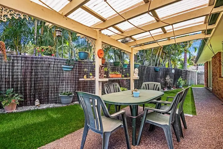 Fourth view of Homely house listing, 2/11 Chardonnay Crescent, Tweed Heads South NSW 2486