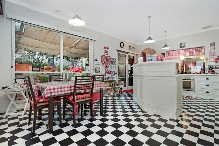 Sixth view of Homely house listing, 3 Pauline Court, Kangaroo Flat VIC 3555