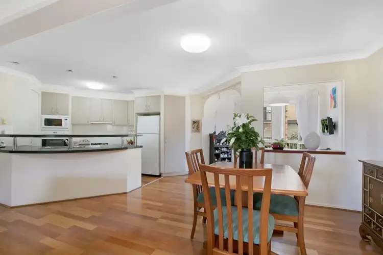 Sixth view of Homely apartment listing, 2/21 Hanworth Street, East Brisbane QLD 4169