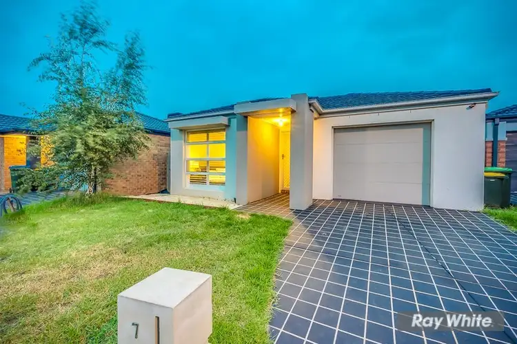 Second view of Homely house listing, 7 Paulo St Tarneit, Tarneit VIC 3029