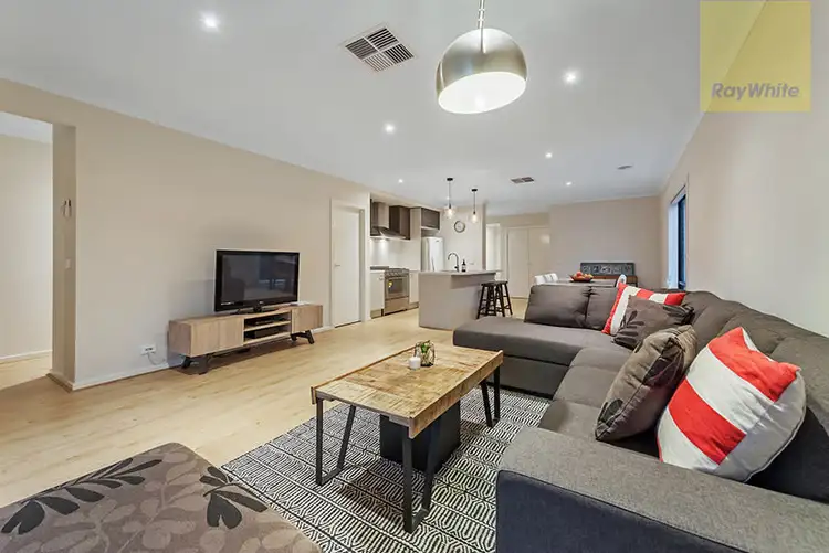 Seventh view of Homely house listing, 10 Iron Bridge Road, Craigieburn VIC 3064