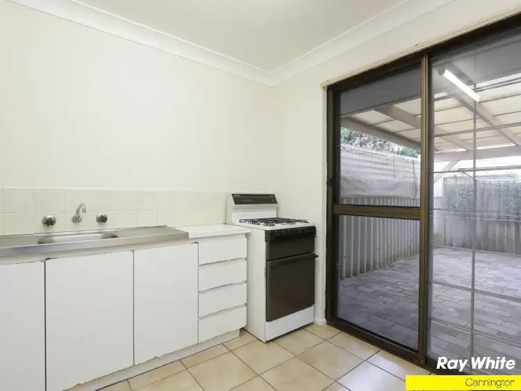 Sixth view of Homely house listing, 20 Dealy Close, Cannington WA 6107