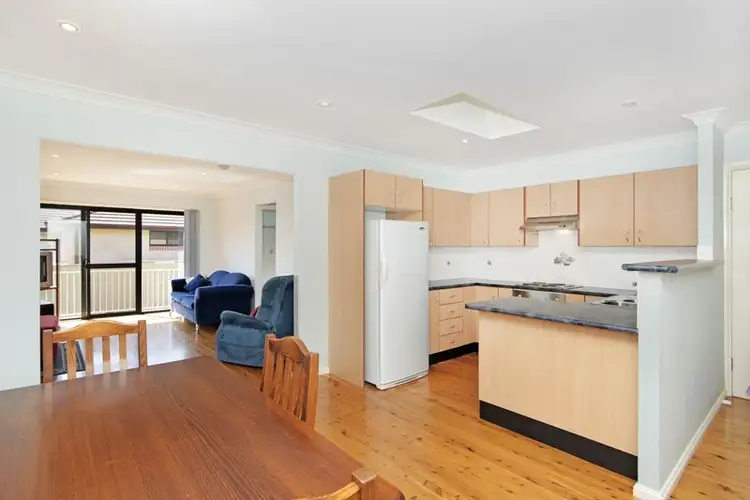 24A Germaine Avenue, Bateau Bay NSW 2261