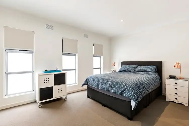 Third view of Homely apartment listing, 3/23 Willesden Road, Hughesdale VIC 3166