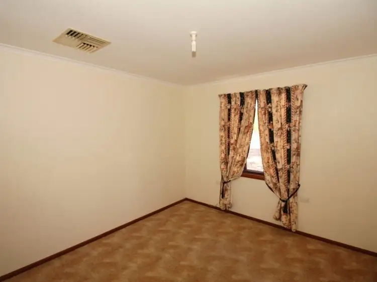 Fifth view of Homely house listing, 2 Pearson Court, Berri SA 5343