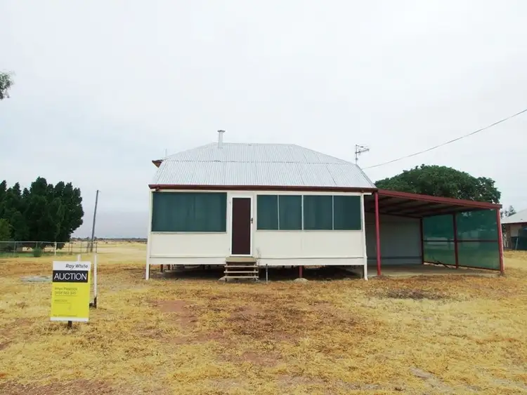 32 St Catherine Street, Isisford QLD 4731