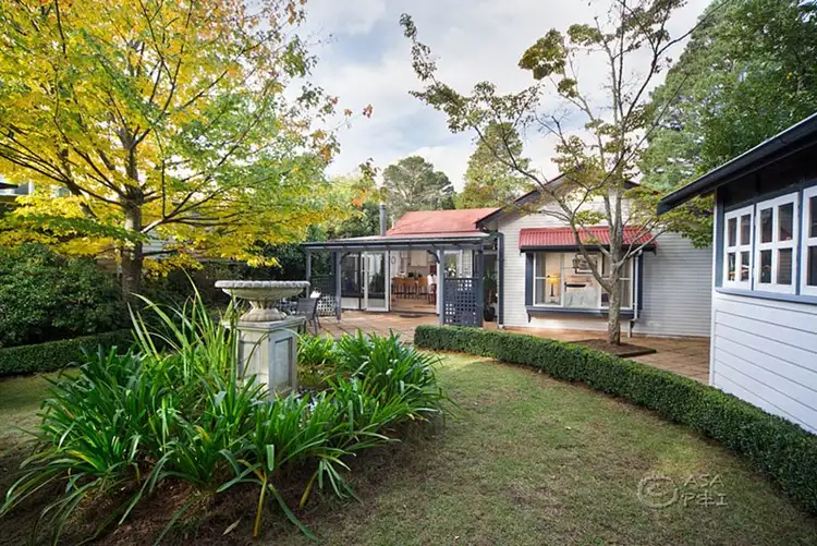 9 Arcadia Road, Blackheath NSW 2785