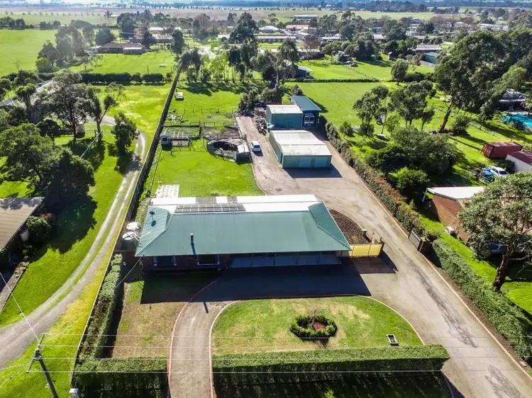 38 Home Road, Nar Nar Goon VIC 3812