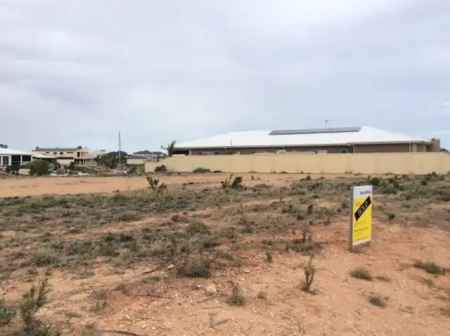 90 (Lot 366) Stately Way, Wallaroo SA 5556