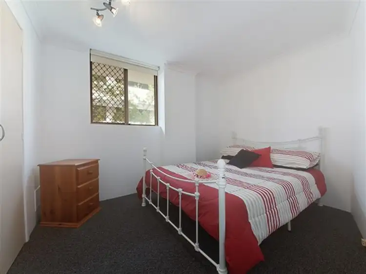 Seventh view of Homely apartment listing, 4/32 Fortescue Street, Spring Hill QLD 4000