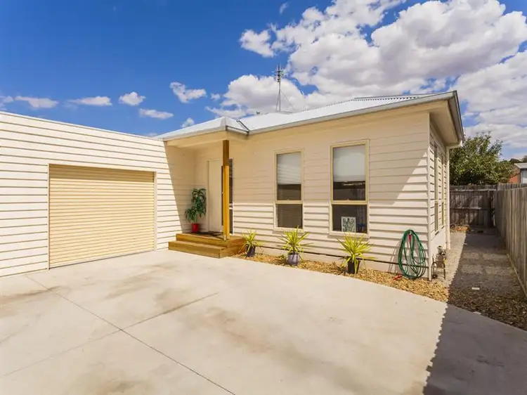 2/23 Maple Crescent, Bell Park VIC 3215
