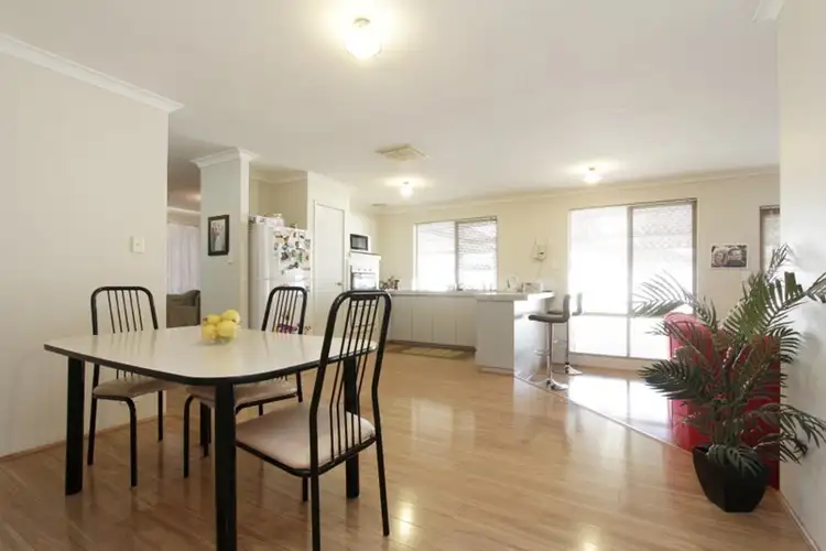 10 Knoll Place, Kiara WA 6054