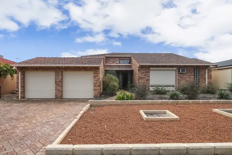 Second view of Homely house listing, 6 Gallant Court, Thornlie WA 6108