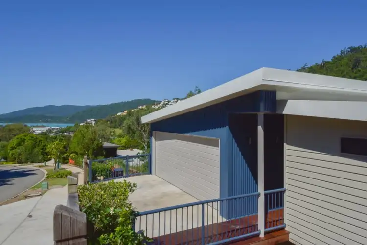 15 Seaview Drive, Airlie Beach QLD 4802