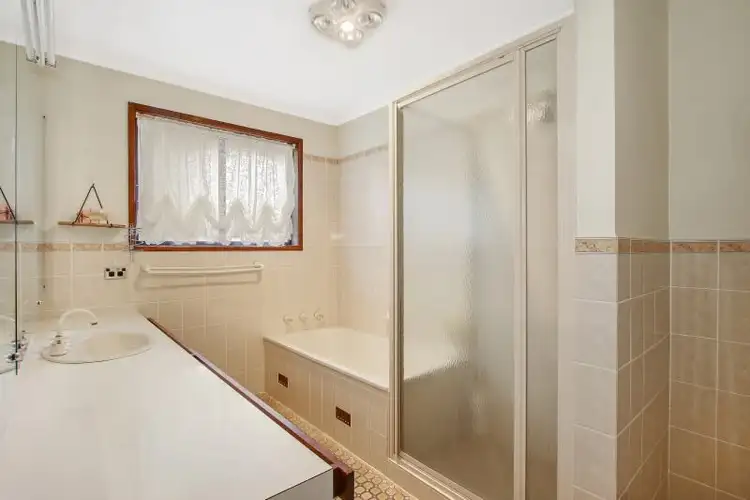 Sixth view of Homely house listing, 572 Iluka Crescent, Lavington NSW 2641