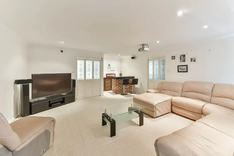 4 Trebbiano Place, Eschol Park NSW 2558